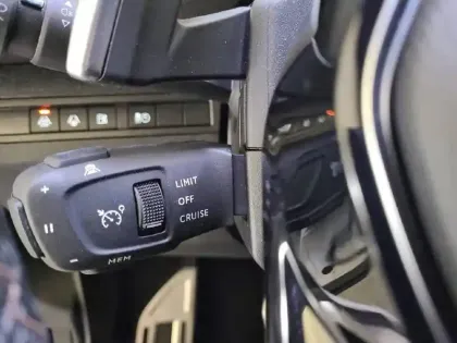 Photo 61 Peugeot 3008  Hybrid 225 e-EAT8