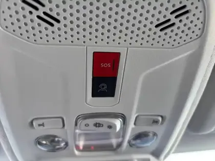 Photo 40 Peugeot 208  Hybrid 110 e-DCS6