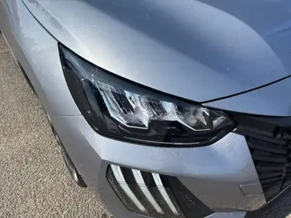 Photo 35 Peugeot 208  100 S&S BVM6