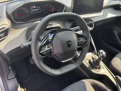 Photo 28 Peugeot 208  100 S&S BVM6
