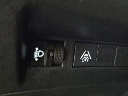 Photo 61 Peugeot 208  PureTech 100 S&S BVM6