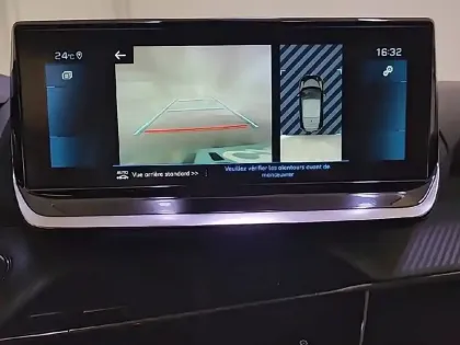 Photo 51 Peugeot 208  PureTech 100 S&S BVM6