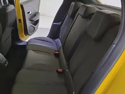 Photo 43 Peugeot 208  PureTech 100 S&S BVM6