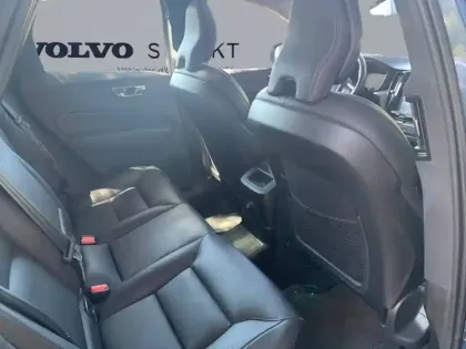 Photo 13 Volvo Xc60  T8 Twin Engine 303 ch + 87 ch Geartronic 8
