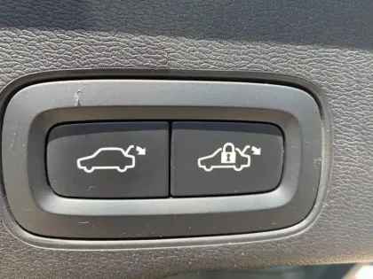 Photo 15 Volvo Xc60  T8 Twin Engine 303 ch + 87 ch Geartronic 8