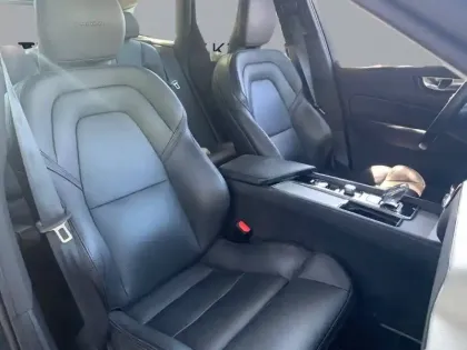 Photo 12 Volvo Xc60  T8 Twin Engine 303 ch + 87 ch Geartronic 8