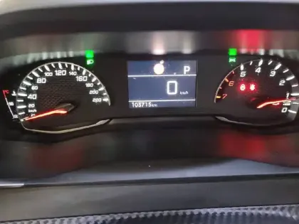 Photo 9 Peugeot 2008  BlueHDi 130 S&S EAT8