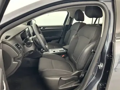 Photo 8 Renault Megane Mégane IV Estate E-TECH Plug-In Hybride 160