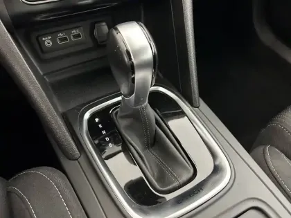 Photo 12 Renault Megane Mégane IV Estate E-TECH Plug-In Hybride 160