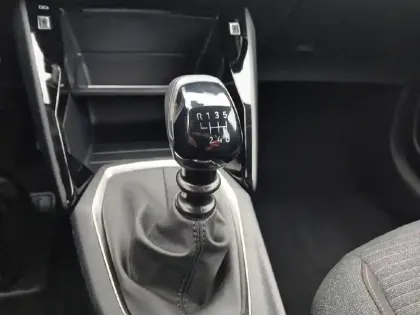 Photo 33 Peugeot 208  100 S&S BVM6