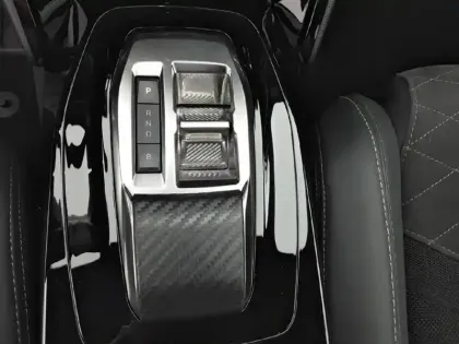 Photo 13 Peugeot 2008  Electrique 136 ch