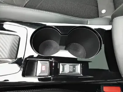 Photo 21 Peugeot 2008  Electrique 136 ch