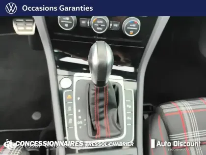 Photo 23 Volkswagen Golf  2.0 TSI 245 DSG7 GTI Performance