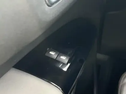 Photo 13 Citroën C4 Cactus  PureTech 110ch S&S Feel Business E6.d 6cv