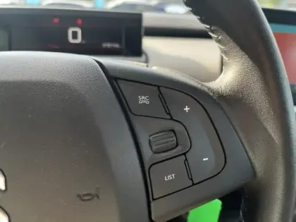 Photo 12 Citroën C4 Cactus  PureTech 110ch S&S Feel Business E6.d 6cv