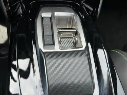 Photo 7 Peugeot 2008  1.2 Hybrid 145ch GT e-DCS6