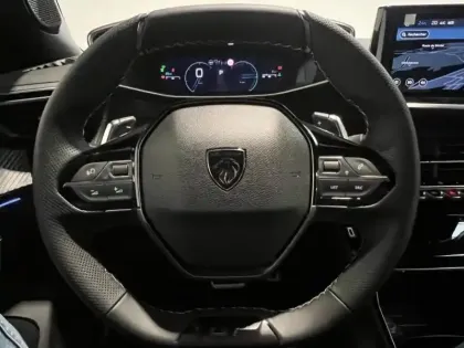 Photo 8 Peugeot 2008  1.2 Hybrid 145ch GT e-DCS6