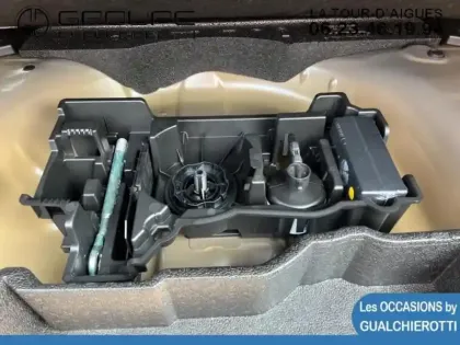 Photo 27 Peugeot 2008  1.2 Hybrid 145ch Allure e-DCS6