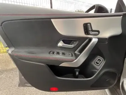 Photo 16 Mercedes CLA Coupé 200 d AMG Line