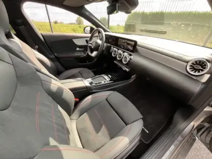 Photo 6 Mercedes CLA Coupé 200 d AMG Line