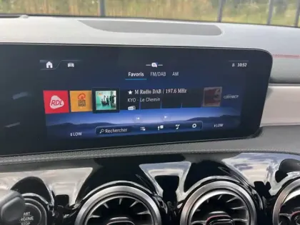 Photo 23 Mercedes CLA Coupé 200 d AMG Line