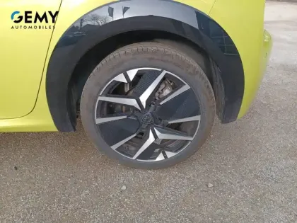 Photo 34 Peugeot 208  Hybrid 100 e-DCS6