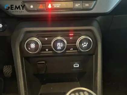 Photo 13 Dacia Sandero  TCe 90 - 22