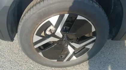 Photo 13 Peugeot 2008  100 S&S BVM6