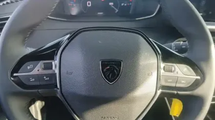 Photo 18 Peugeot 2008  100 S&S BVM6