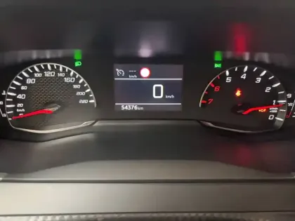 Photo 11 Peugeot 2008  PureTech 100 S&S BVM6