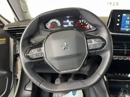 Photo 19 Peugeot 2008  PureTech 100 S&S BVM6