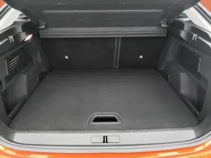 Photo 7 Citroën C4 e- 136 ch Automatique Feel