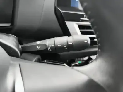 Photo 16 Citroën C4 e- 136 ch Automatique Feel