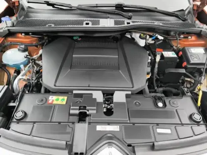 Photo 6 Citroën C4 e- 136 ch Automatique Feel