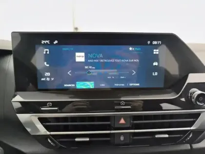 Photo 21 Citroën C4 e- 136 ch Automatique Feel