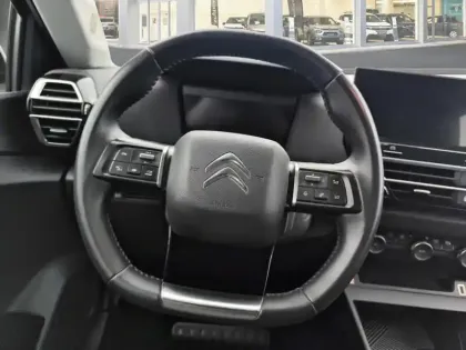 Photo 11 Citroën C4 e- 136 ch Automatique Feel