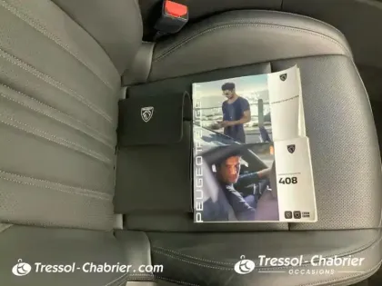 Photo 15 Peugeot 408  PHEV 225 e-EAT8 GT