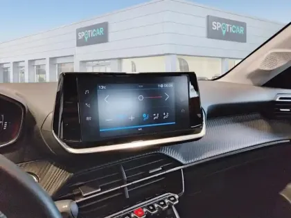 Photo 10 Peugeot 208  BlueHDi 100 S&S BVM6 Active