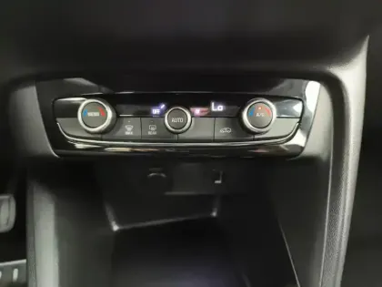 Photo 12 Opel Corsa  Electrique 136 ch & Batterie 50 kWh Elegance Business