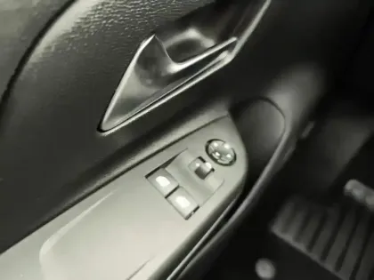 Photo 19 Opel Corsa  Electrique 136 ch & Batterie 50 kWh Elegance Business