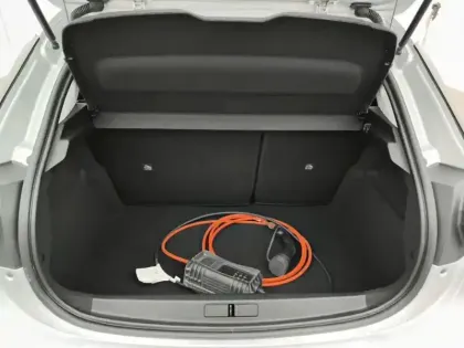 Photo 7 Opel Corsa  Electrique 136 ch & Batterie 50 kWh Elegance Business