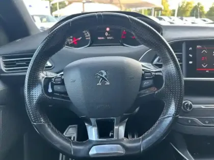 Photo 9 Peugeot 308  SW 1.2 PureTech 130ch E6.3 S&S GT Line