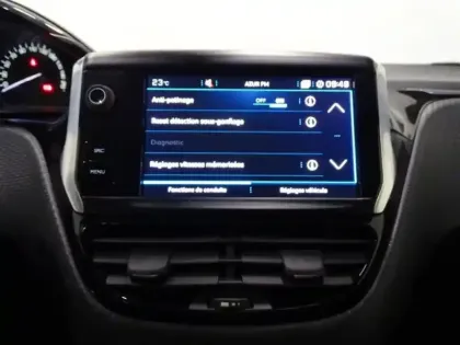 Photo 14 Peugeot 2008  1.2 PureTech 110ch Allure S&S