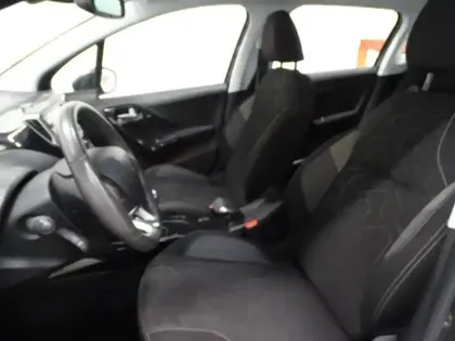 Photo 7 Peugeot 2008  1.2 PureTech 110ch Allure S&S