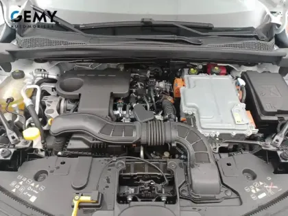 Photo 32 Renault Captur  E-Tech Plug-in 160