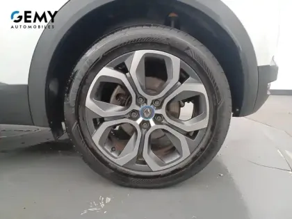 Photo 28 Renault Captur  E-Tech Plug-in 160