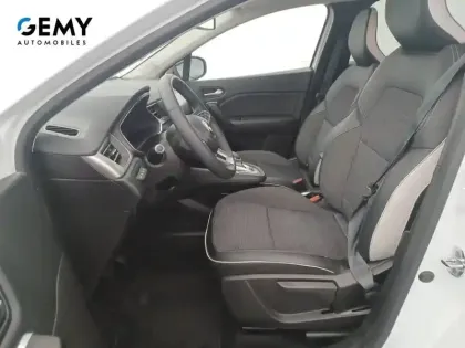 Photo 26 Renault Captur  E-Tech Plug-in 160