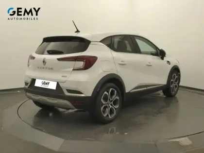 Photo 35 Renault Captur  E-Tech Plug-in 160