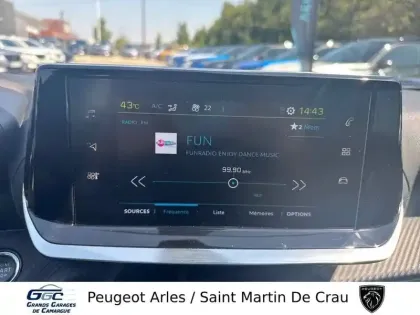 Photo 12 Peugeot 2008  Electrique 136 ch