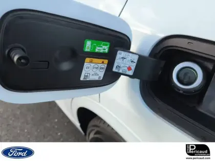 Photo 26 Ford Kuga  2.5 Duratec 190 ch FlexiFuel FHEV E85 Powershift